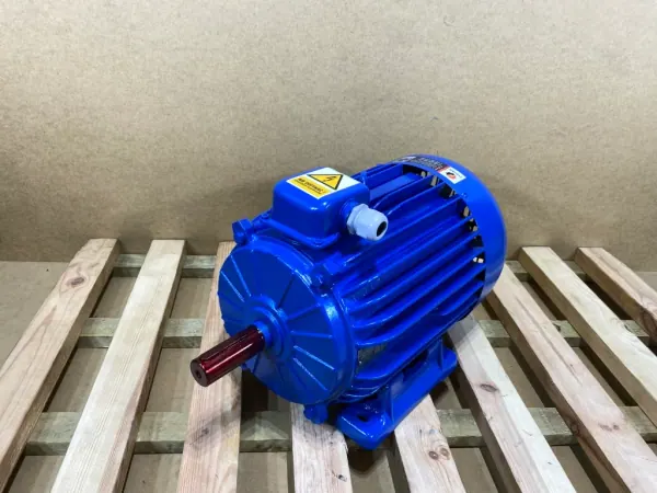  silnik elektryczny 4kW 935obr. 3fazowy Tamel SZJe 46b