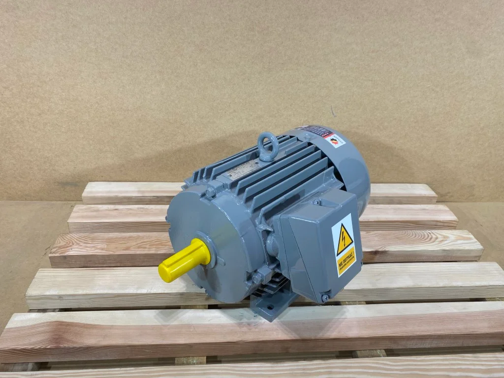 Silnik elektryczny 2,2kW 950obr. 3fazowy