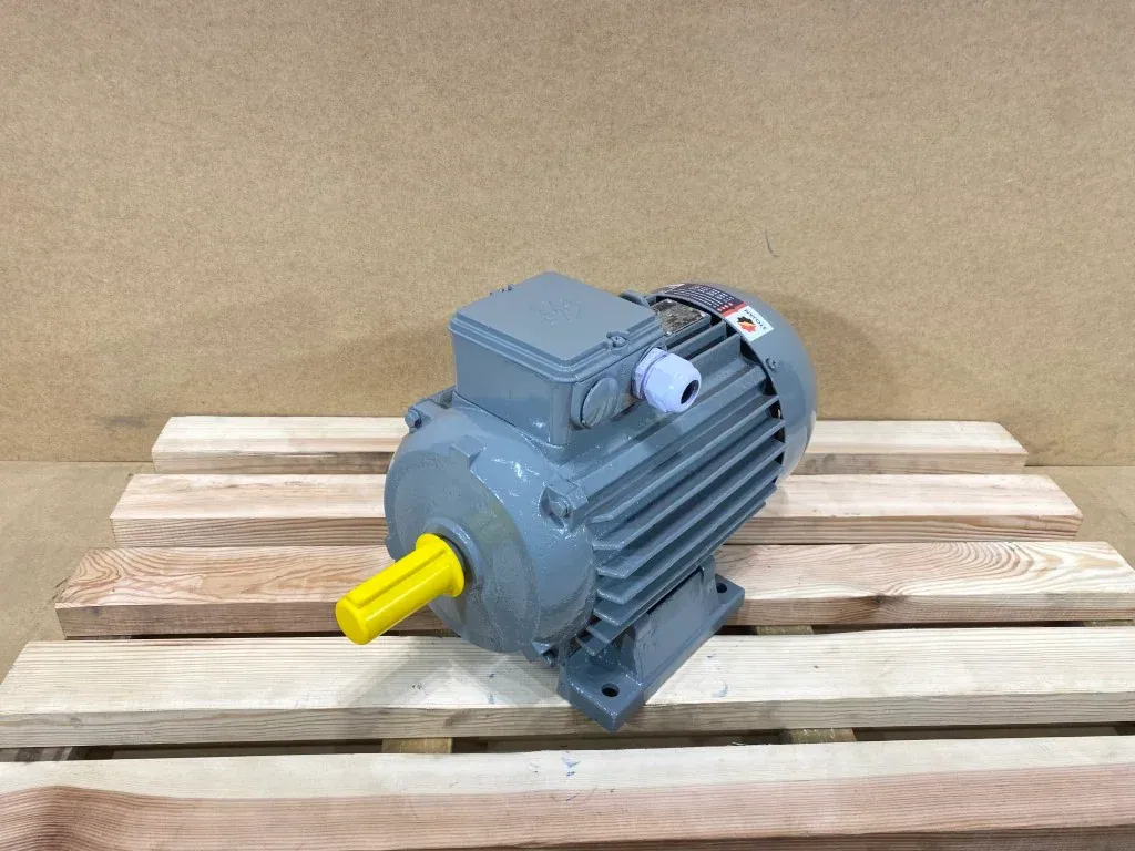 Silnik elektryczny 2,2kW 950obr. 3fazowy B3