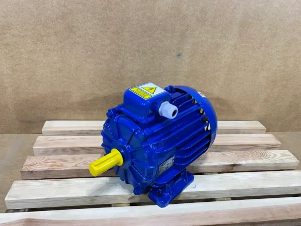 Silnik elektryczny 1,5kW 700obr. 3fazowy Tamel SZJe 38b - zdjęcie 1