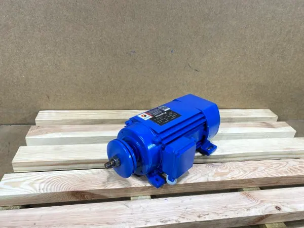 Silnik elektryczny jamnik 3kW 2820obr. 3fazowy U DO PIŁY TARCZOWEJ - zdjęcie 1