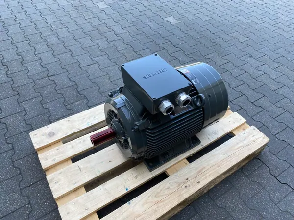 Silnik elektryczny 30kW 1465obr. 3fazowy SIEMENS - zdjęcie 1