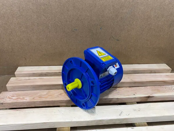 Silnik elektryczny 0,55kW 1380obr. 3fazowy BESEL 80B5 - zdjęcie 1