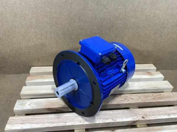 silnik elektryczny 4kW 900obr. 3fazowy 132B5 MS