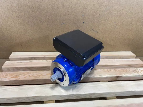 silnik elektryczny 1,1kW 1400obr. 1fazowy 230V 90B14 ML