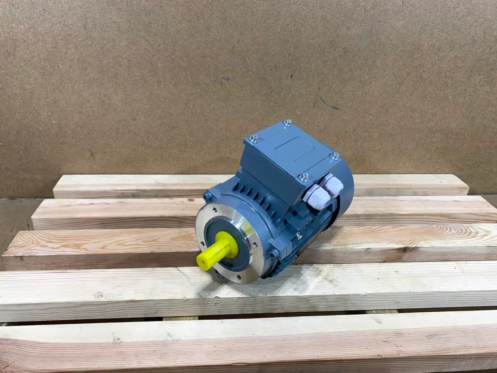Silnik elektryczny 0,25kW 1400obr. 3fazowy 71B14 OMT