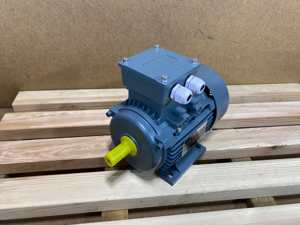 Silnik elektryczny 0,55kW 1400obr. 3fazowy 80B3 OMT