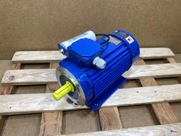 Silnik elektryczny 2,7kW 2840obr. 1fazowy 230V BESEL - zdjęcie 1