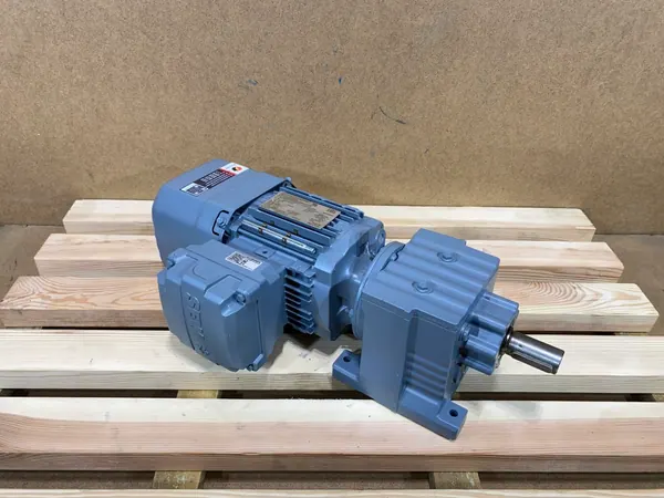 motoreduktor / przekładnia 0,55kW 90obr. 3fazowy HAMULEC SEW