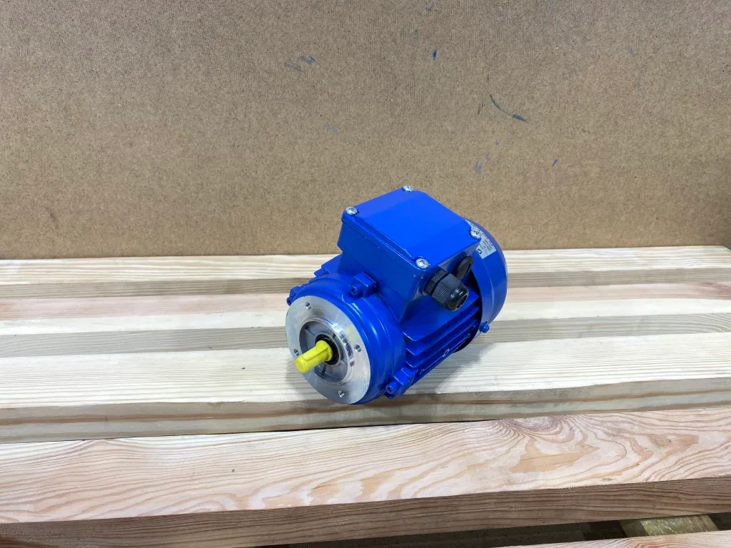 Silnik elektryczny 0,09kW 1320obr. 3fazowy