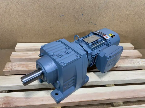 motoreduktor / przekładnia 0,75kW 20obr. 3fazowy HAMULEC SEW