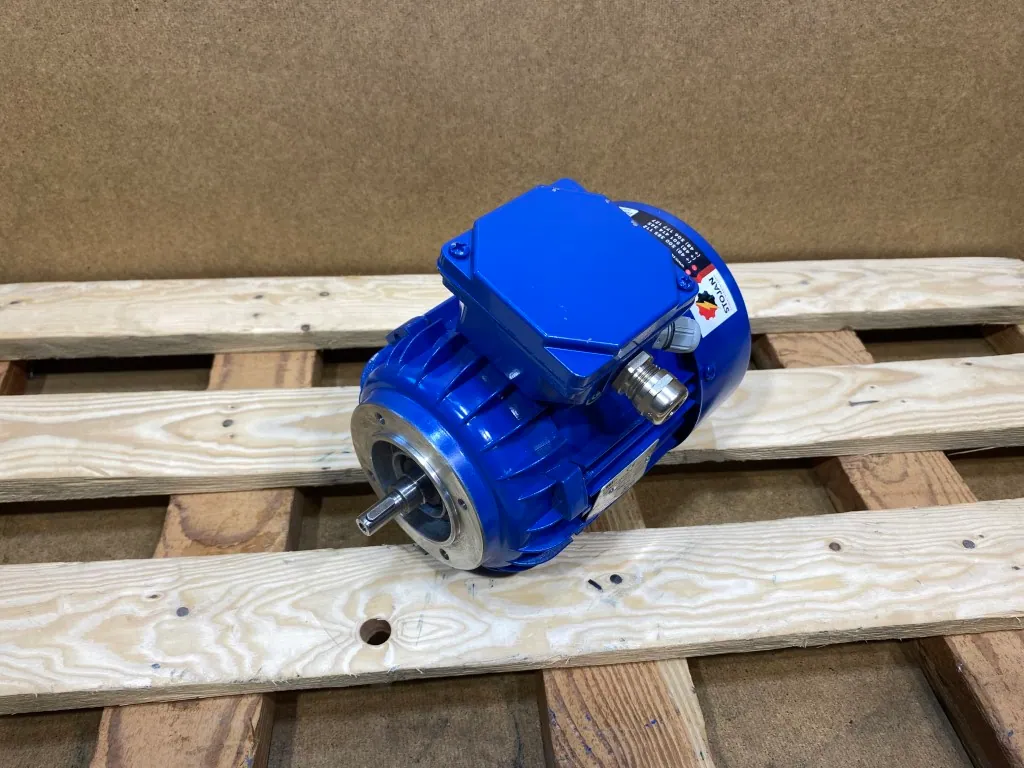 Silnik elektryczny 0,045kW 1500obr. 3fazowy BESEL