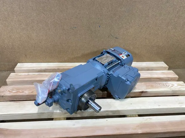 motoreduktor / przekładnia 0,37kW 35obr. 3fazowy HAMULEC SEW