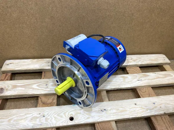 Silnik elektryczny 1,1kW 1370obr. 1fazowy 230V BESEL B5 - zdjęcie 1