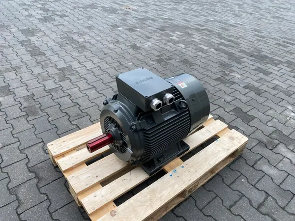 Silnik elektryczny 37kW 1475obr.  3fazowy SIEMENS - zdjęcie 1