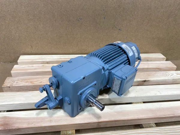 motoreduktor / przekładnia 0,2/0,4kW 37/74obr. 3fazowy HAMULEC BAUER