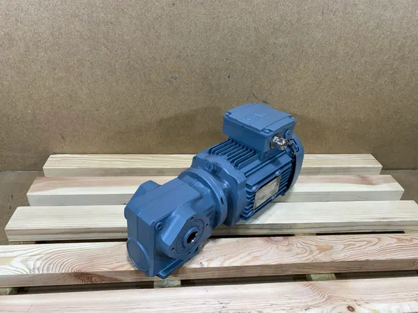 motoreduktor / przekładnia 0,55kW 132obr. 3fazowy SEW