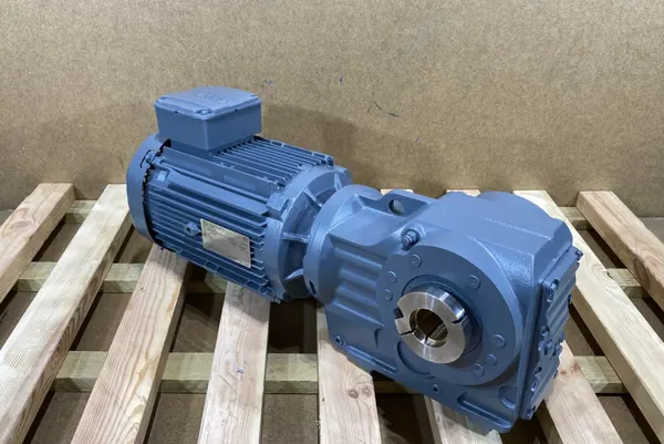 Motoreduktor / przekładnia 3kW 61obr. SEW - zdjęcie 2