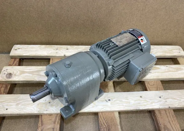 Motoreduktor / przekładnia 0,55kW 112obr. 3fazowy SEW - zdjęcie 1