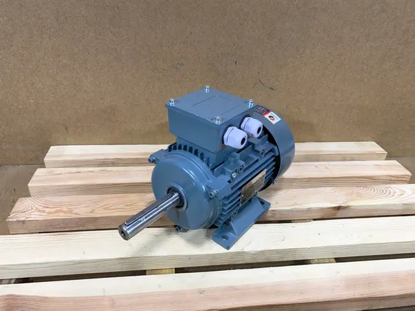 Silnik elektryczny 2,2kW 1420obr. 3fazowy DŁUGI WAŁ - zdjęcie 1