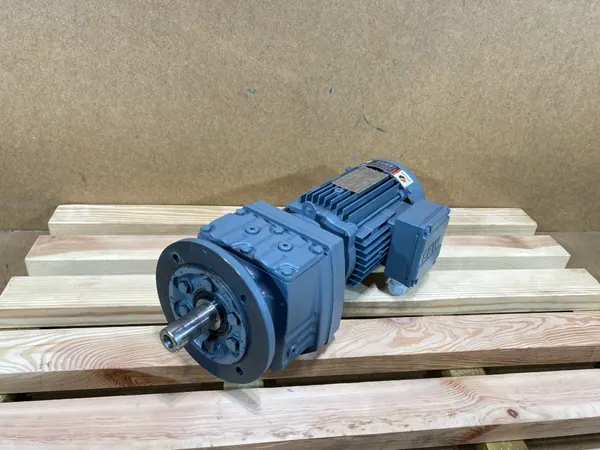 motoreduktor / przekładnia 0,55kW 70obr. 3fazowy SEW (koł)