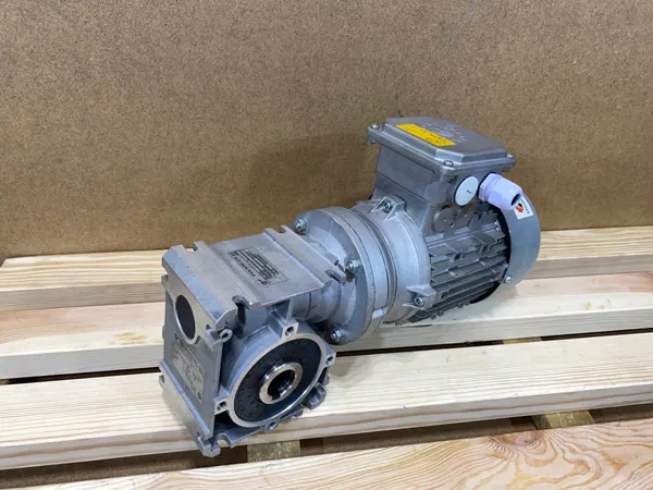 motoreduktor / przekładnia 0,25kW 35obr. 3fazowy NORD