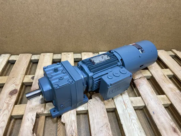 motoreduktor / przekładnia 0,55kW 87obr. 3fazowy HAMULEC SEW