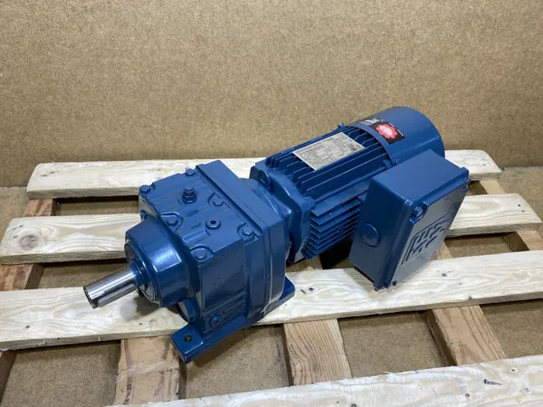 motoreduktor / przekładnia 0,75kW 117obr. 3fazowy HAMULEC SEW