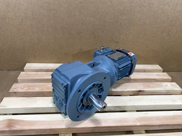 motoreduktor / przekładnia 0,37kW 70obr. 3fazowy SEW