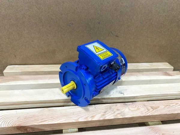 Silnik elektryczny 1,1kW 2730obr. 3fazowy - zdjęcie 1