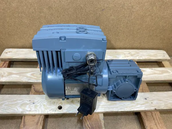 Motoreduktor / przekładnia 0,055-0,55kW 8,9-89obr. 3fazowy SEW - zdjęcie 2