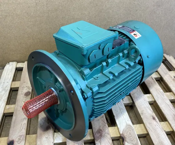 Silnik elektryczny 30kW 2935obr. 3fazowy - zdjęcie 1