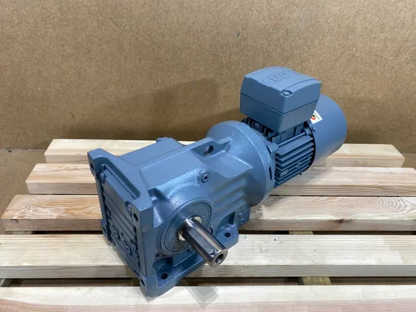 Motoreduktor / przekładnia 0,37kW 10obr. 3fazowy HAMULEC SEW - zdjęcie 1