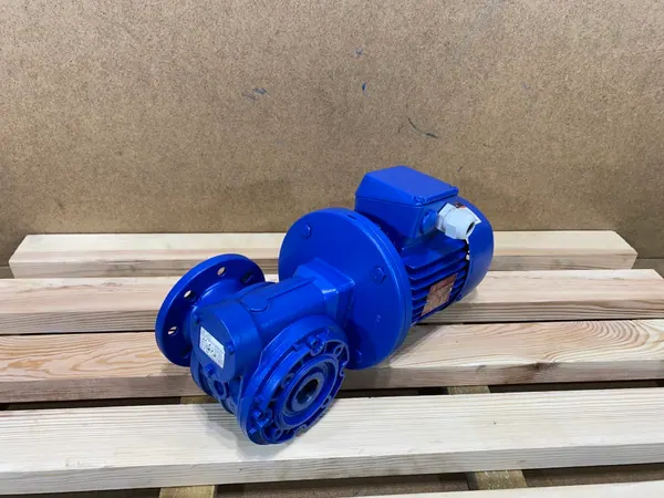 motoreduktor / przekładnia 0,37kW 40obr. 3fazowy
