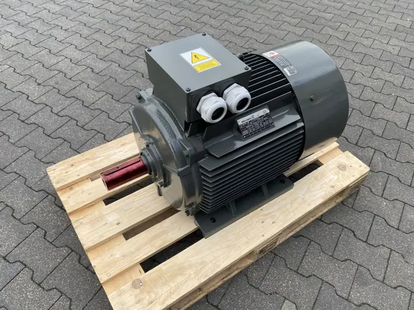 Silnik elektryczny 37kW 985obr. 3fazowy IE2 - zdjęcie 1