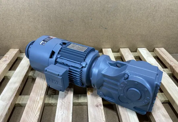 Motoreduktor / przekładnia 1,5kW 48obr. SEW (GV) - zdjęcie 1