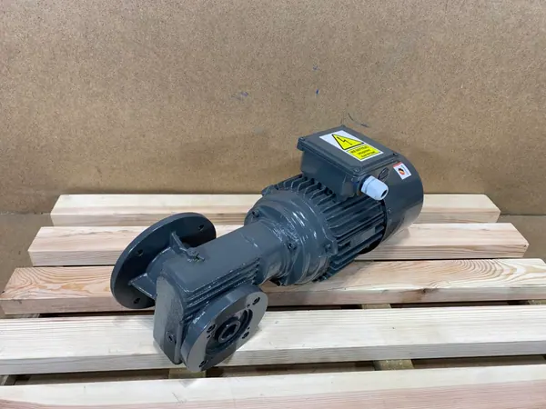 motoreduktor / przekładnia 0,3kW 60obr. 3fazowy HAMULEC