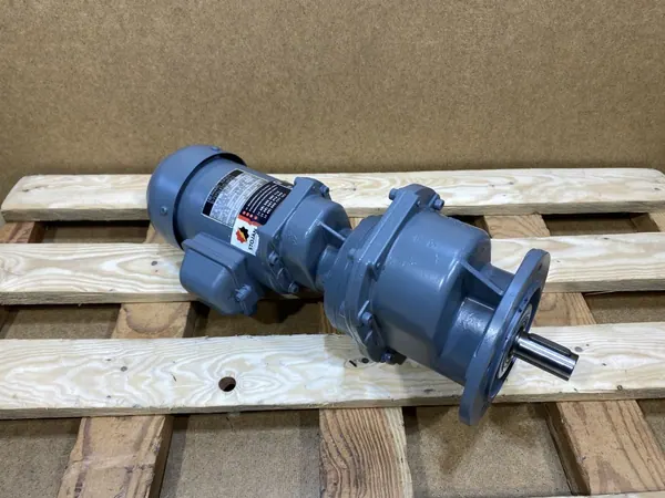 motoreduktor / przekładnia 0,03kW 0,6obr. 3fazowy BAUER