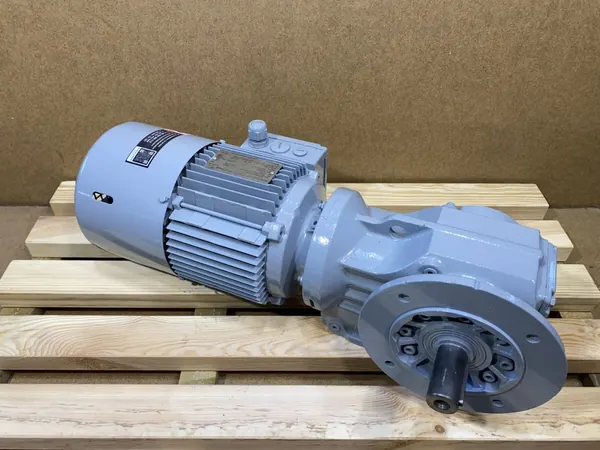 motoreduktor / przekładnia 1,5kW 120obr. HAMULEC SEW