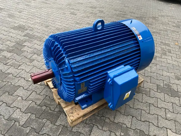 Silnik elektryczny 250 kW 1489 obr. 3fazowy EMIT - zdjęcie 1