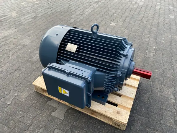 silnik elektryczny 110kW 1485obr. 3fazowy