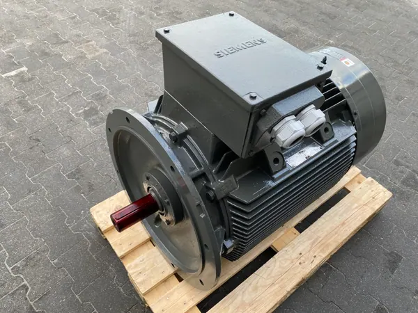 silnik elektryczny 110kW 2980obr. 3fazowy SIEMENS