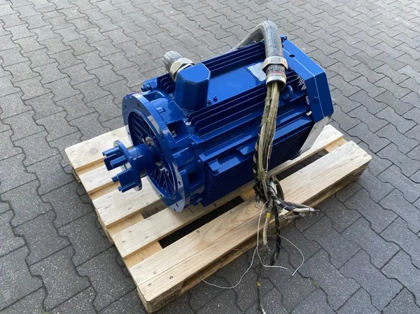 silnik elektryczny 90kW 2510obr. 3fazowy ABB