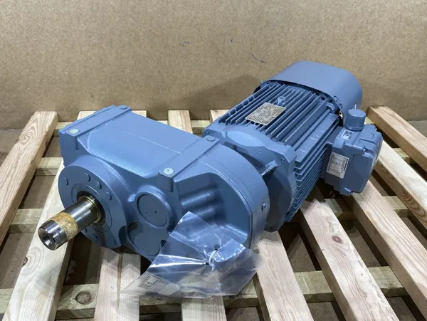 Motoreduktor / przekładnia 4kW 53obr. HAMULEC SEW - zdjęcie 2