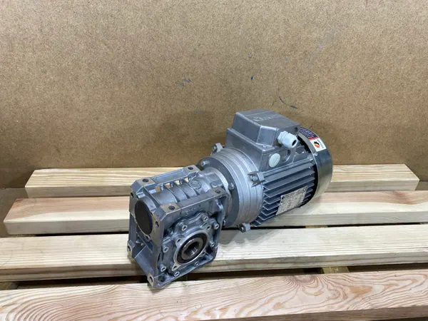 motoreduktor / przekładnia 0,55kW 278obr. 3fazowy