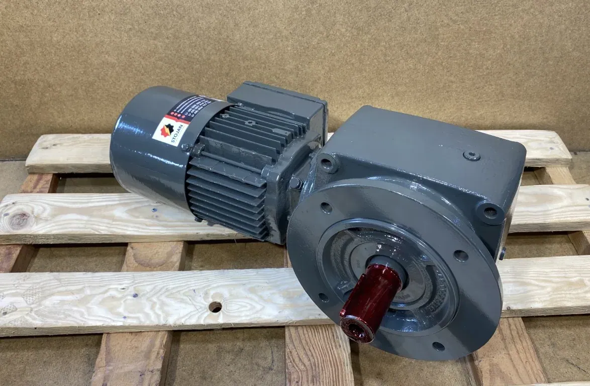 Motoreduktor / przekładnia 0,37kW 78obr. 3fazowy HAMULEC SEW
