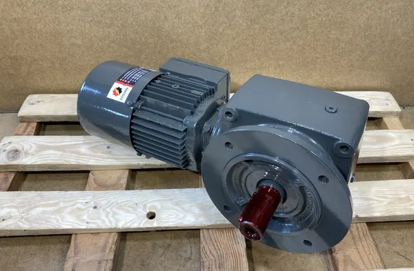 motoreduktor / przekładnia 0,37kW 78obr. 3fazowy HAMULEC SEW