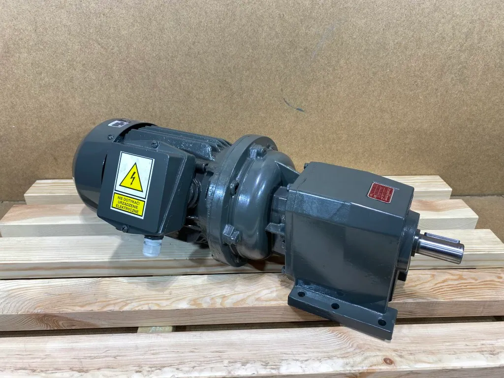 Motoreduktor / przekładnia 2,2kW 226obr.