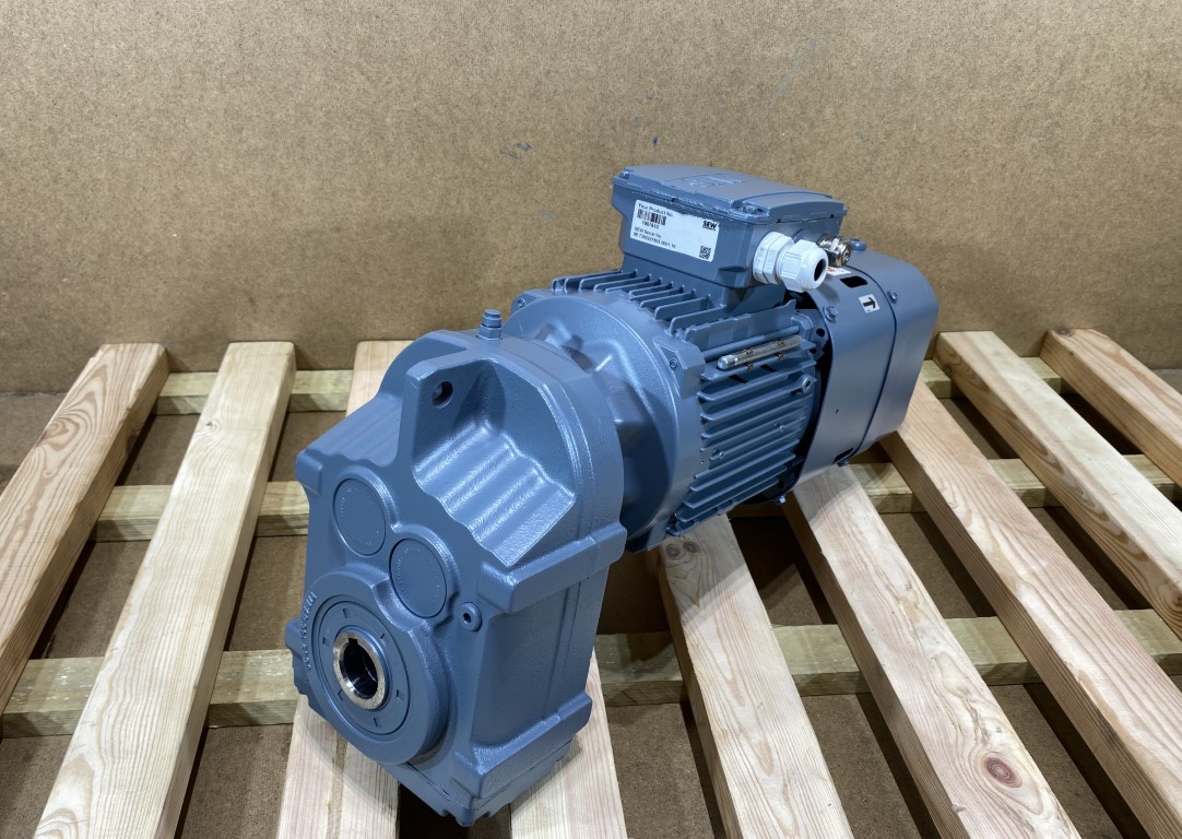 motoreduktor / przekładnia 1,1kW 52obr. 3fazowy HAMULEC SEW