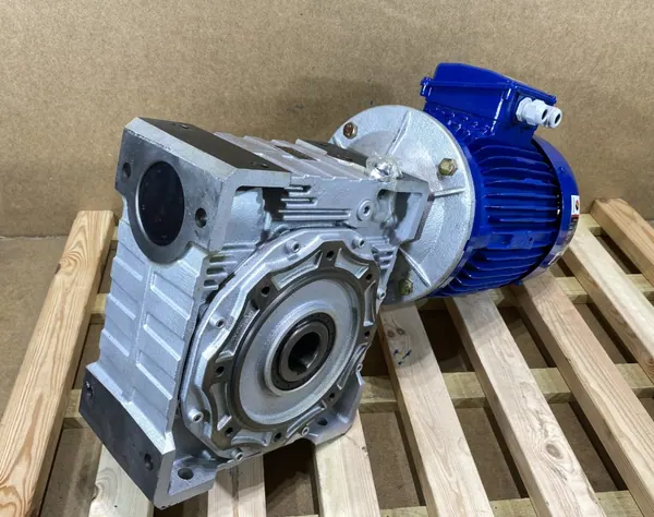 Motoreduktor / przekładnia 7,5kW 288obr. - zdjęcie 1